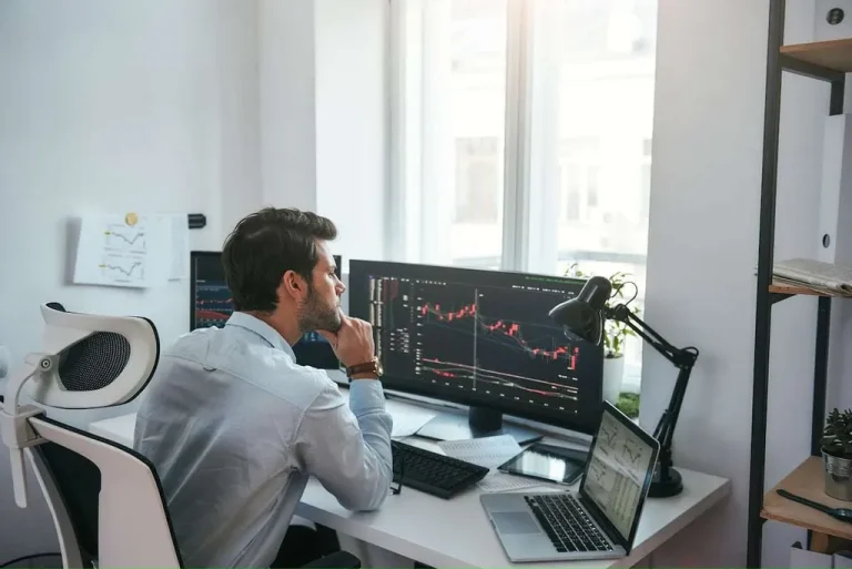 Por que a orientação pessoal é importante no aprendizado de arbitragem de criptomoedas